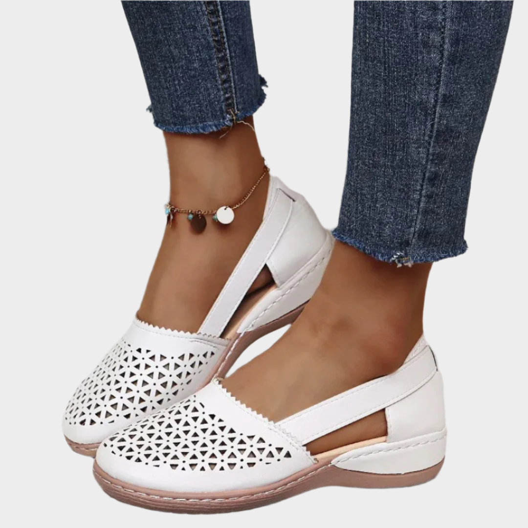 Anatominės Odinės Balerinos su Iškirptėmis ir Dirželiu